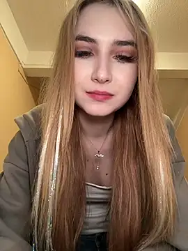 MarlboroWeb's Live XXX Chat