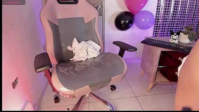sofi_soft_'s Live XXX Chat