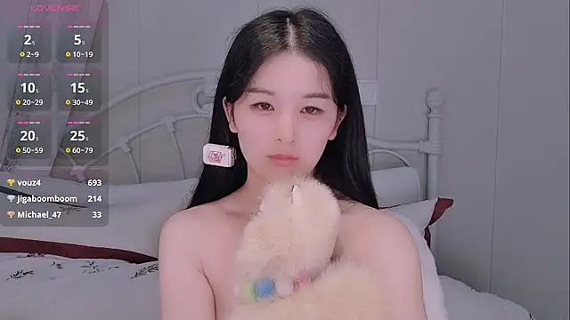 BingLin- Adlı Modelin Canlı XXX Sohbeti