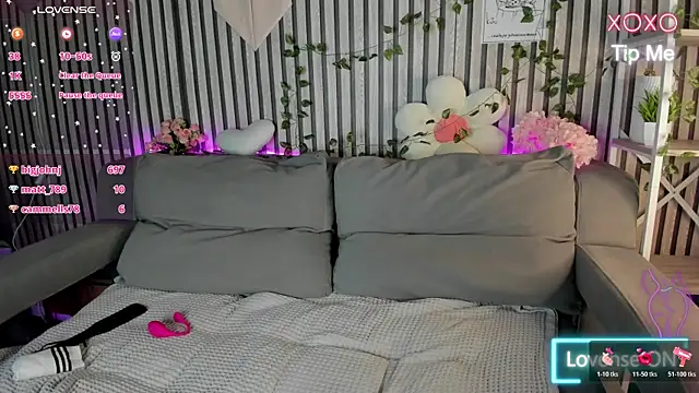 Ricki_Bloom 现场XXX聊天