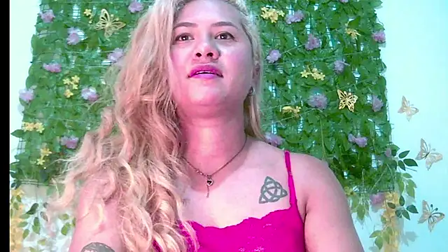 Crysrus' Live XXX Chat