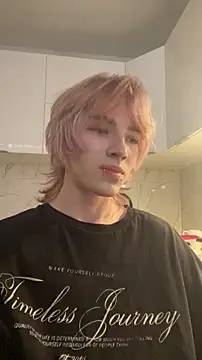 แชท XXX สดของ ixistudiomember