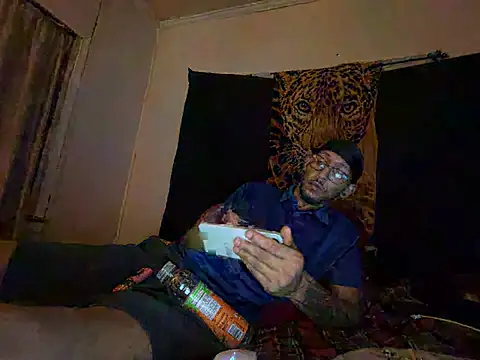 ThrowedWorldWide's Live XXX Chat