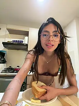 ZaraLuuv Chat XXX live