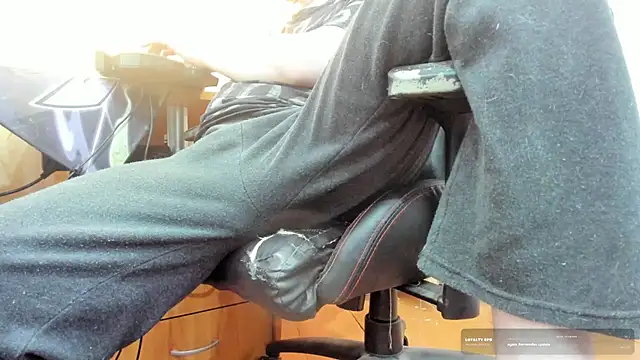 iliaskrislove's Live XXX Chat