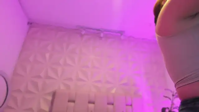 XXX chat uživo modela lea_walkerr
