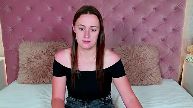 Ava_Shine Adlı Modelin Canlı XXX Sohbeti