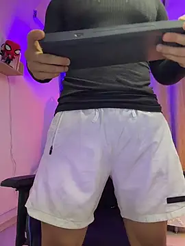 Chatroom XXX en direct de ASHTON_HILS