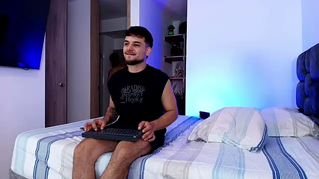 Two_sinzXX Adlı Modelin Canlı XXX Sohbeti