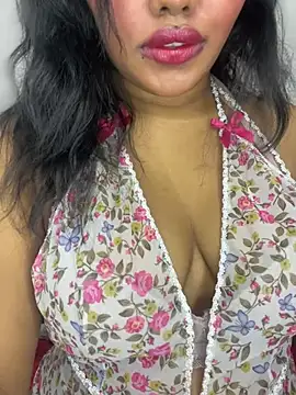 __Tamil_Hot_Chellakutty__'s Live XXX Chat