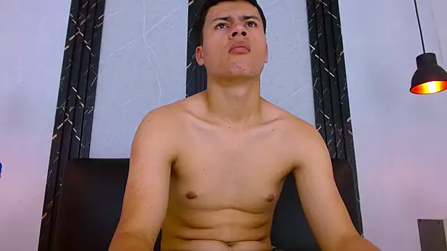 Ethan_Brooks_'s Live XXX Chat