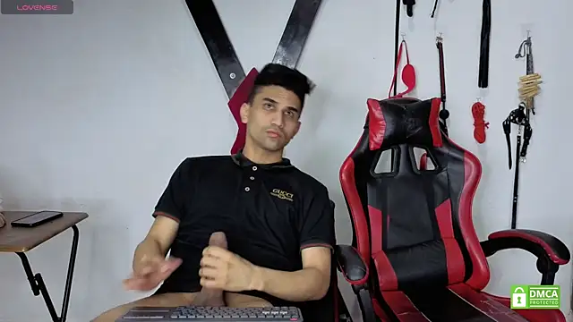 צ'אט XXX בשידור חי של EliteBoysLive
