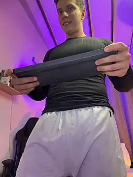 ASHTON_HILS 现场XXX聊天
