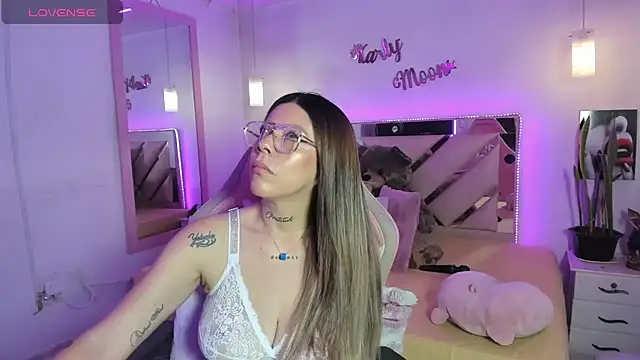 Karly_moon's Live XXX Chat
