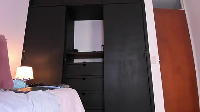Mommy_Big_Ass Adlı Modelin Canlı XXX Sohbeti