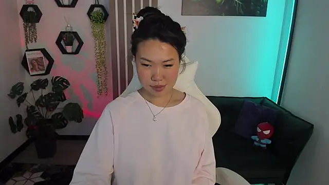 LunaPurrr 即時 XXX 聊天