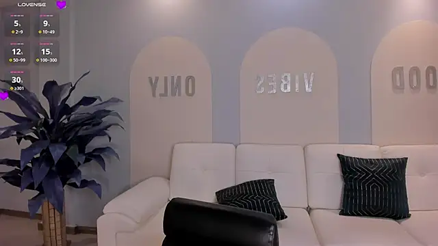 AmaliaCrus' Live XXX Chat