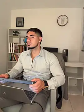 Czat XXX na żywo – Dimitri_Colleman