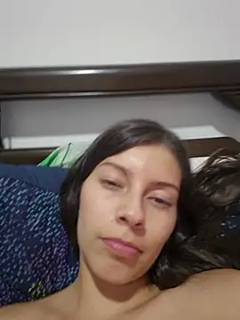 IrisBound's Live XXX Chat