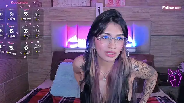 Czat XXX na żywo – mia_devine_