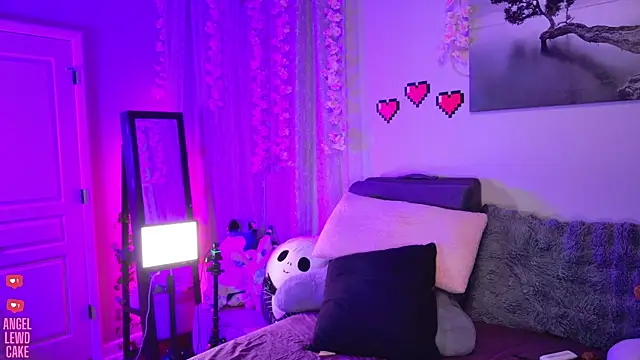 Chat XXX en directo de Angel-Lewd-Cake