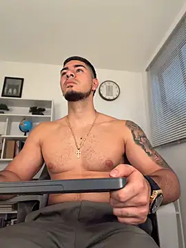 Chatroom XXX en direct de Dimitri_Colleman