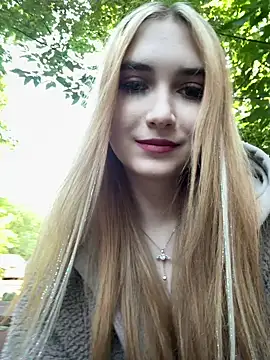 MarlboroWeb's Live XXX Chat