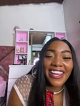 Chat +18 de MonicaSex_ ao vivo