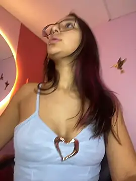 MoonLitDoll Chat XXX in diretta