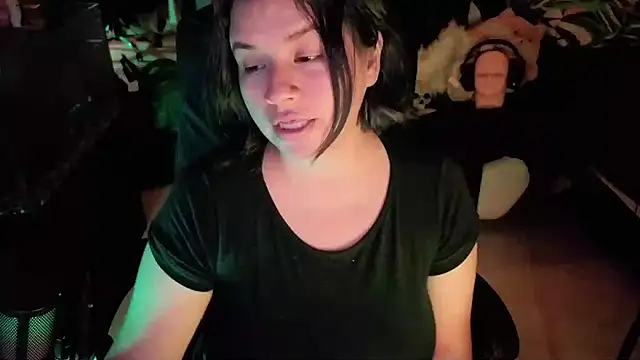 MaggaCass élő XXX-chatje