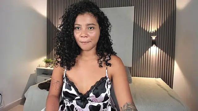 Zafiiraa's Live XXX Chat