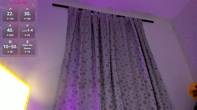 Selena_fox24's Live XXX Chat