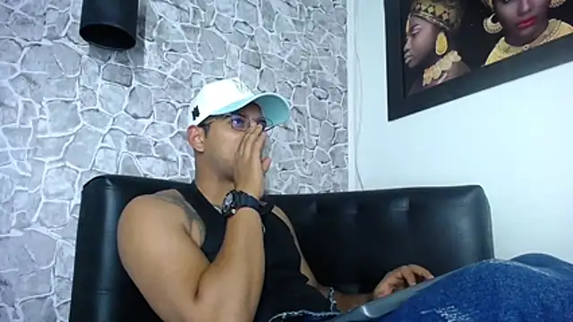 Chris_Dick23 现场XXX聊天