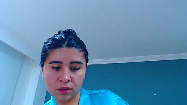 danna-_roouss Chat XXX in diretta
