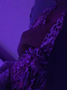 theprettysoles' Live XXX Chat