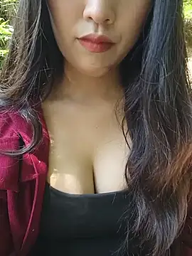 Elina68 即時 XXX 聊天