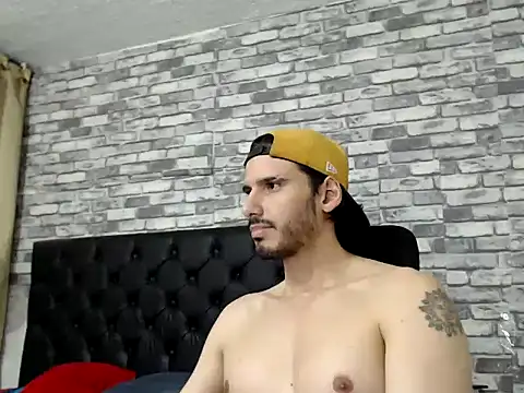 Chatroom XXX en direct de MrTyler667