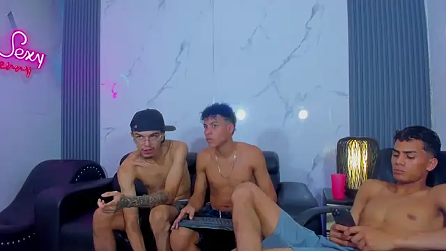 BOYS_IN_THE_EMPIRE Adlı Modelin Canlı XXX Sohbeti
