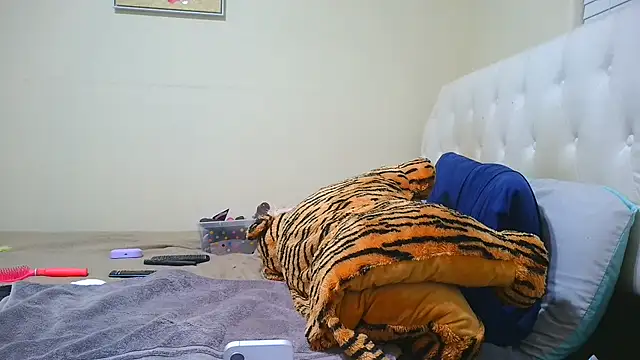 צ'אט XXX בשידור חי של Prettylondond