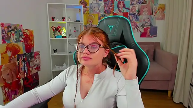 ChloeHalses' Live XXX Chat
