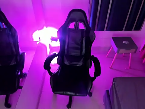 Damiam_23's Live XXX Chat