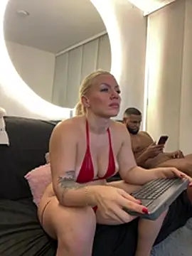 Natalia_Fit Adlı Modelin Canlı XXX Sohbeti