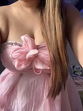 Pink_BabyDoll Adlı Modelin Canlı XXX Sohbeti
