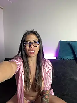 katerinalive Adlı Modelin Canlı XXX Sohbeti