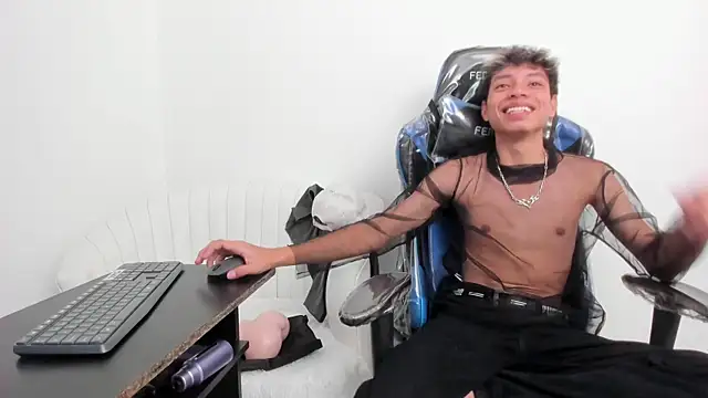 XXX chat uživo modela JeanLuc_Live