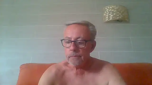 tuggy59 Adlı Modelin Canlı XXX Sohbeti