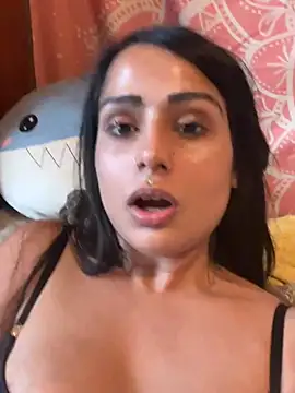 LaPetitechienne1 Adlı Modelin Canlı XXX Sohbeti