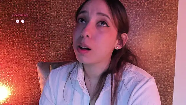 Apartment28's Live XXX Chat