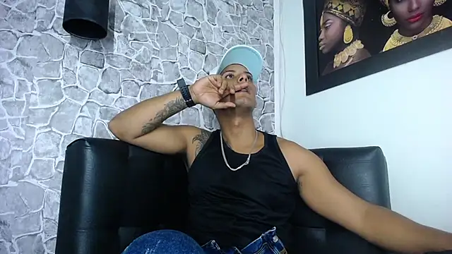 Chris_Dick23 Live XXX-chat