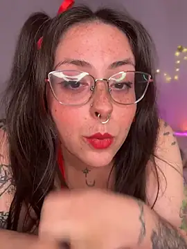 Chatroom XXX en direct de Mizztikaa